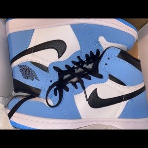 Air Jordan 1s (blue)